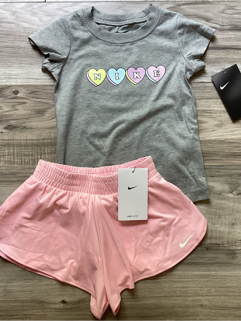 Nike toddler girl Tee & Shorts outfit size 3T(NWT) ~PRICE FIRM, NO OFFERS~